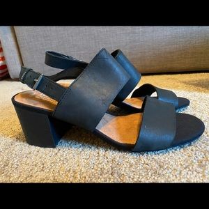 TOMS POPPY sandals, size 8.5